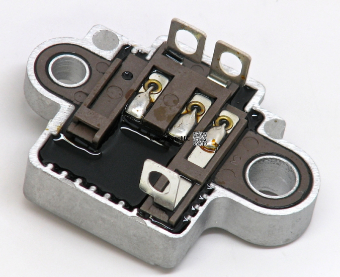 Modal Additional Images for Alternator Internal Regulator 24V 1985-1990