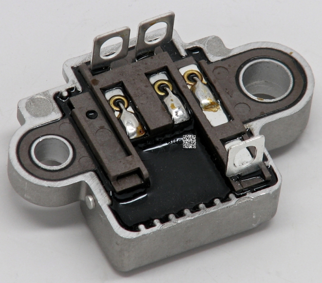 Modal Additional Images for Nippondenso Voltage Regulator 12 Volt 3B 81-85