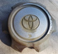 Landcruiser Center Hub Cap 1995-1997 - Used