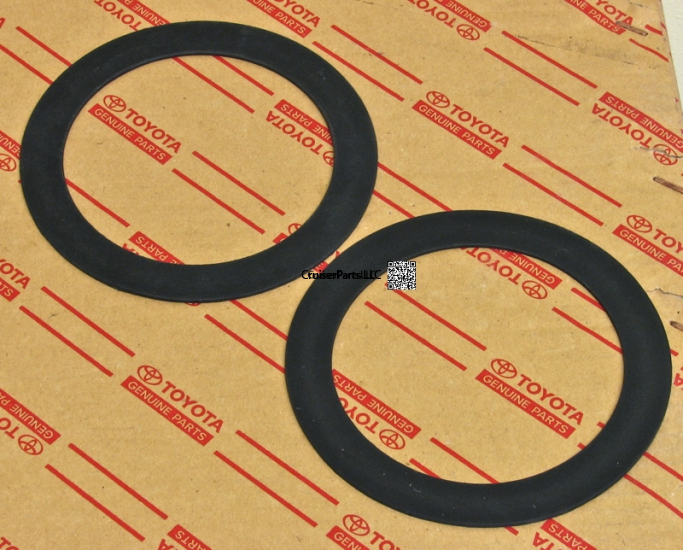 Modal Additional Images for Steering Knuckle Inner Oil Seal 76-90 With Disc Brake Front Axle