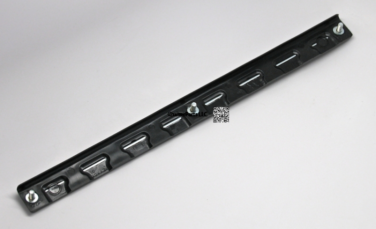 Running Board Step Cover RH 85-Now 70 Series Cruisers