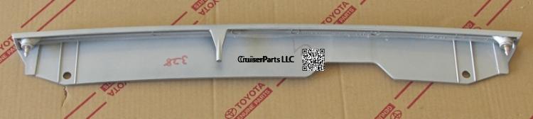 Front Bumper Filler Center 03-07 Lexus LX470