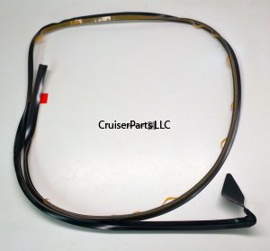 RH Front Fender Flare Seal (LX450)