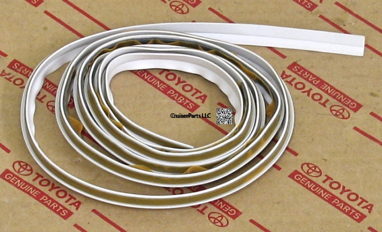 Modal Additional Images for Flare Pad - White for 95-97 80 Series Cruisers