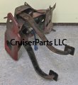Pedal Bucket Bracket With Pedals 85-87 60 Series