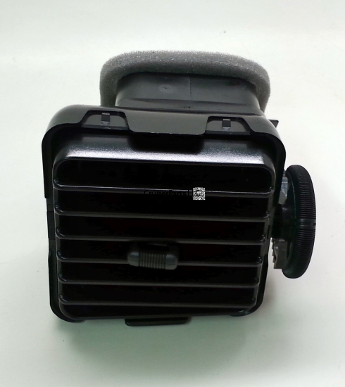 Far Left Dash Panel Vent for 95-97 80 Series Cruisers