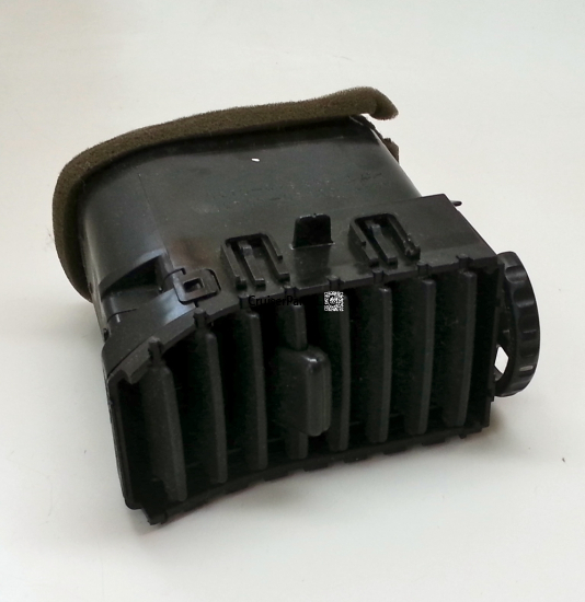 Right Dash Vent for 1998-2002 UZJ100 Series Cruisers