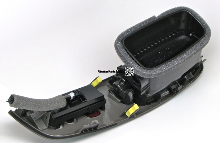 Modal Additional Images for Instrument Panel Register Assembly for 03-07 100 Series