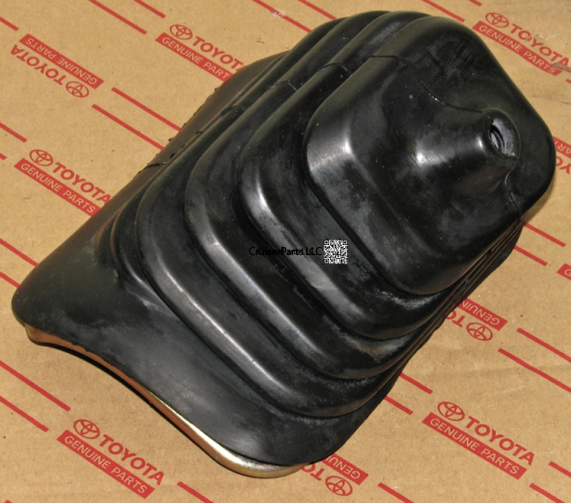 Modal Additional Images for Transfer Case Shift Boot 81-90 60 and 62 Series - Used