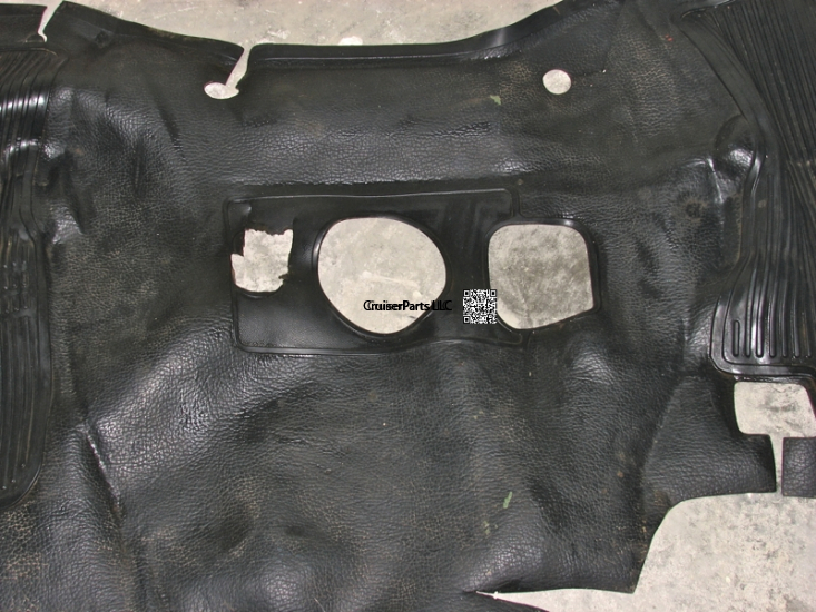 Modal Additional Images for Front Floor Mat With Slight PTO Hole Damage 75-78