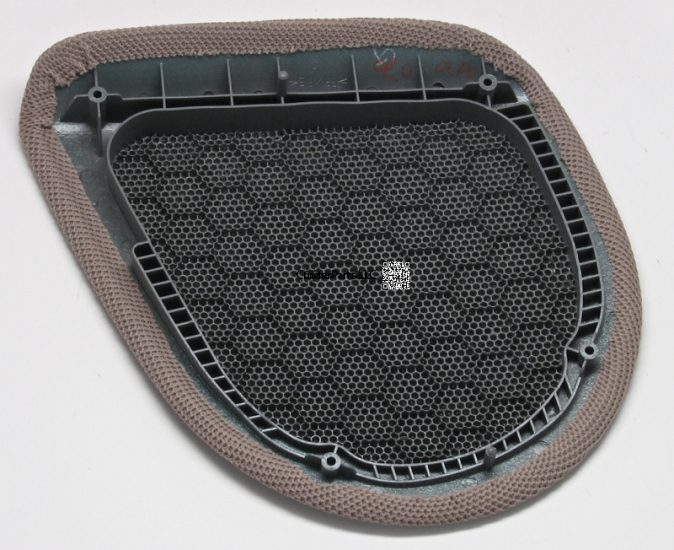 Modal Additional Images for Door Speaker Grille Front LH 98-07 100 Series Cruisers