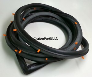 Front Door RIGHT Weatherstrip Surround Rubber 81-90