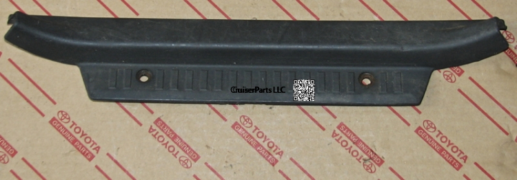 Rear Door Step Plate Gray For 60 Series 81-90