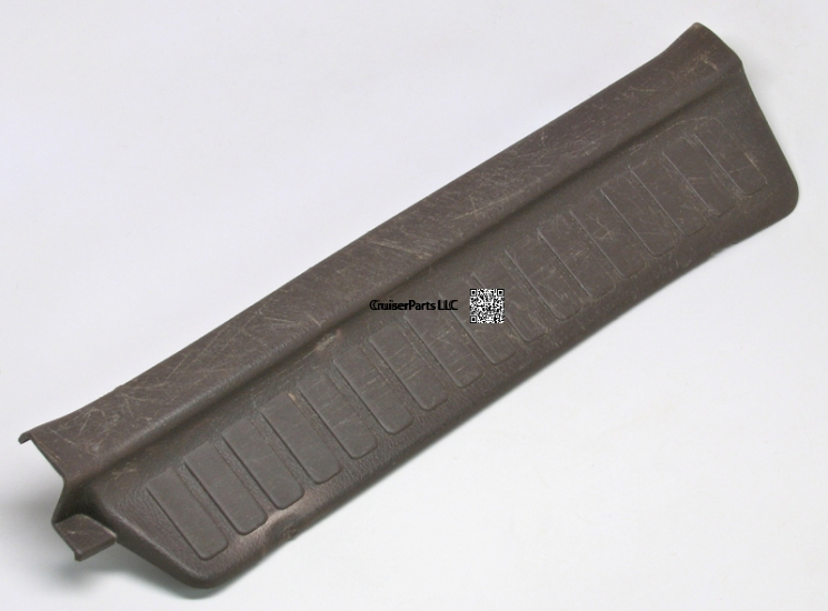 Rear Left or Right Door Scuff Plate 91-97 80