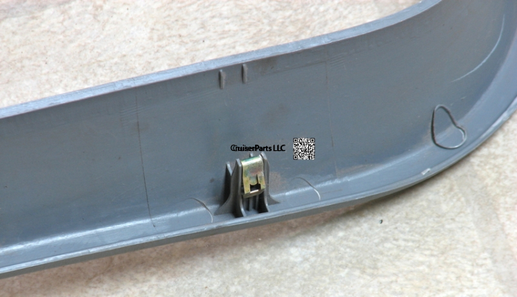 Modal Additional Images for Center Back Door Upper Surround Garnish 1998-2002