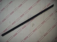 Front Door Glass Inner Weatherstrip RIGHT 70 series NO Vent