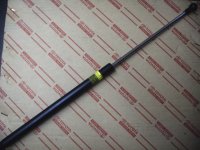 Rear Hatch Strut Right 98-07