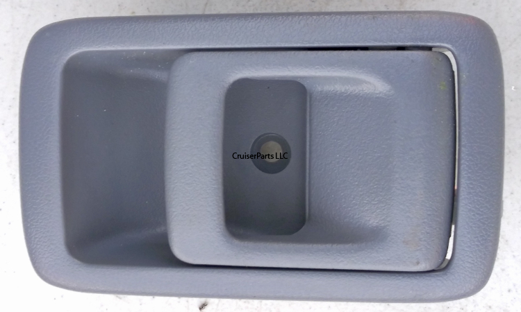 Front Right Door Inner Handle for 99-16 70 Series, Gray