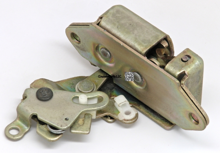 Plated Lower Tail Gate Latch RH 81-90