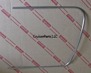 Right Quarter Window Outside Front Molding 81-90