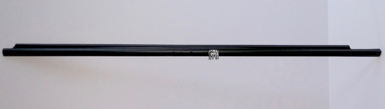 Left Front Door Belt Moulding for 98-07 100 Series Cruisers