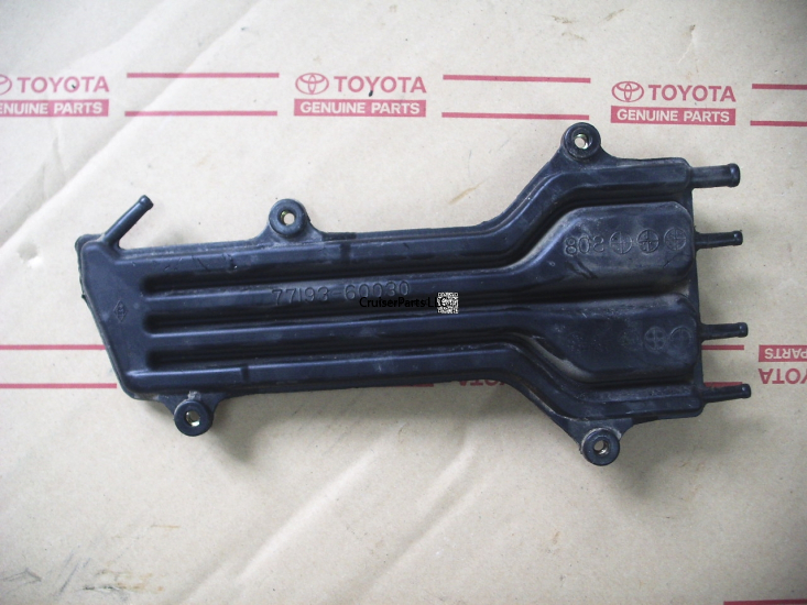 Modal Additional Images for Fuel Evaporative Separator for 8/80-8/86 60 Series Cruisers