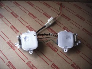 Front Roof Console Map light assembly. 98-02 LX470,Beige