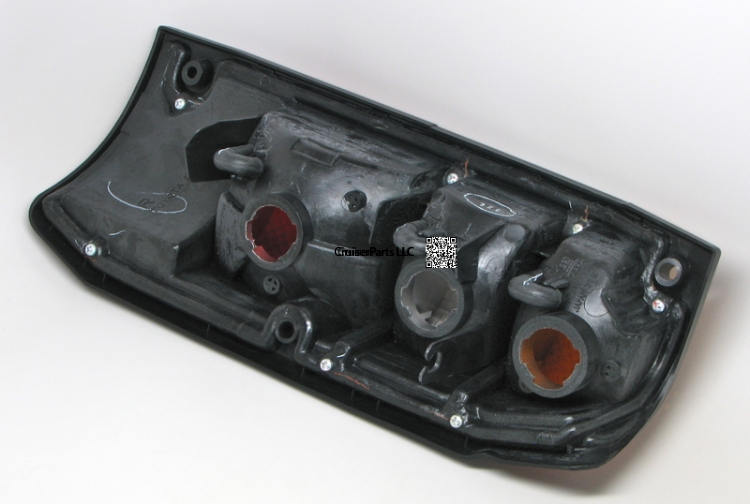 Modal Additional Images for Tail Light Lens And Body RH for 90-99 77,78,79 Series