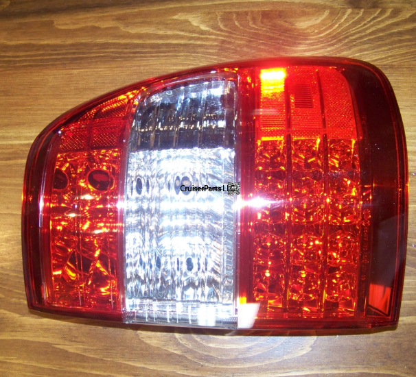 Right Rear LED Tail Light - Quarter Panel 06-07