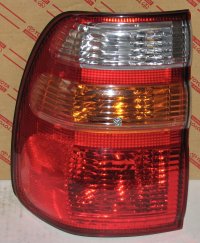 Left Rear Quarter Panel Tail Light 98-02