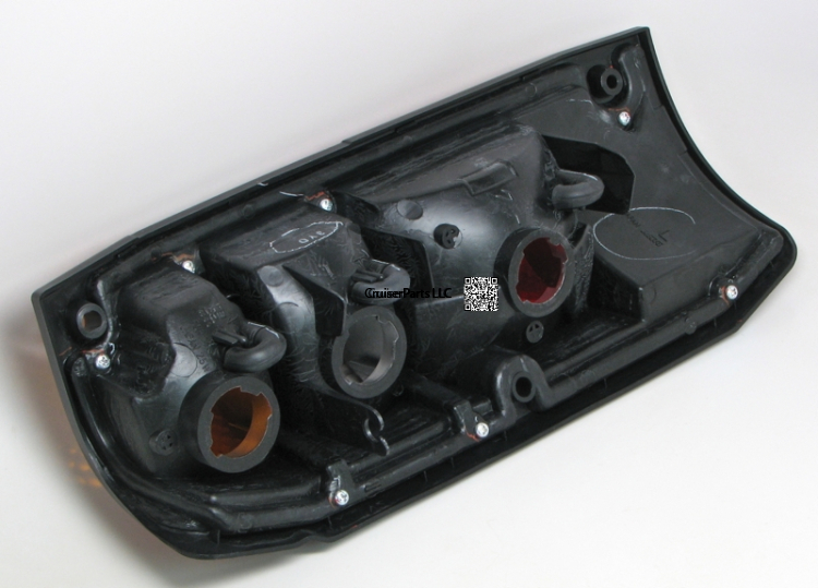 Modal Additional Images for Tail Light Lens And Body LH for 90-7/99 77 Series Cruisers