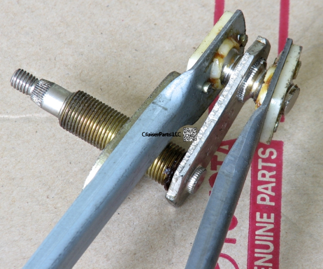 Modal Additional Images for Windshield Wiper Linkage 1975-1984 FJ40