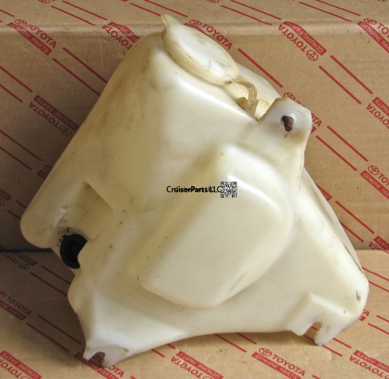 Modal Additional Images for Windshield Washer Reservoir 81-90