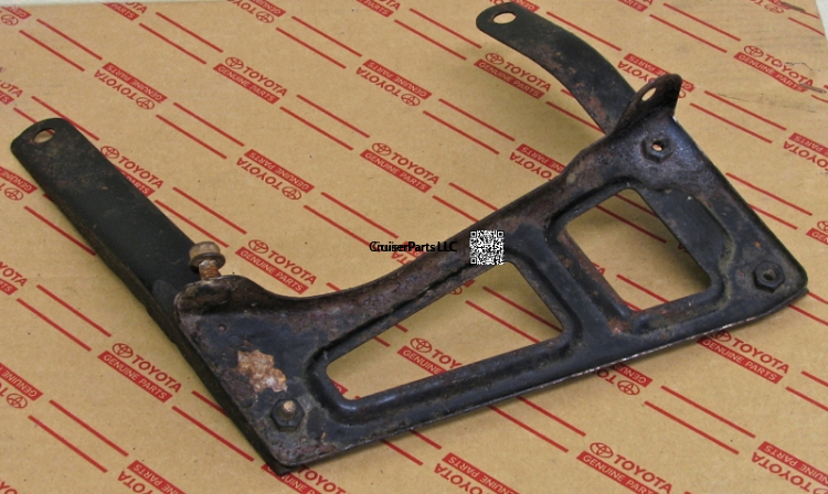 Modal Additional Images for Windshield Washer & Overflow Bracket 78-83 40 Series Cruisers