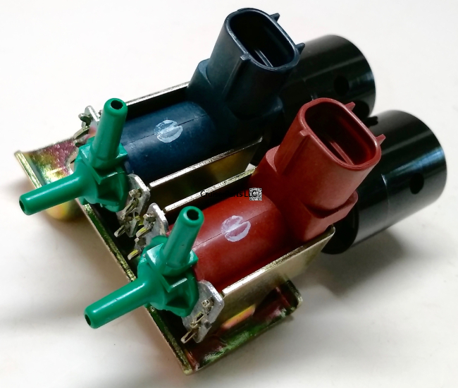 Modal Additional Images for 4WD Shifting Solenoid set 88-90 FJ62 - Used