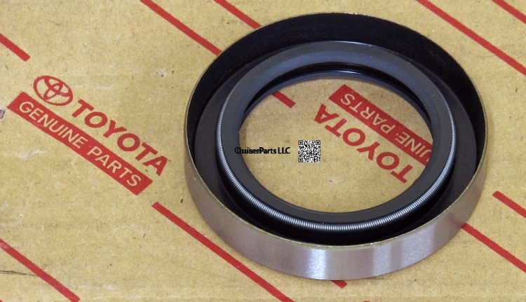 Modal Additional Images for Rear Axle Shaft Outer Oil Seal for Early-74 40 Series Cruisers