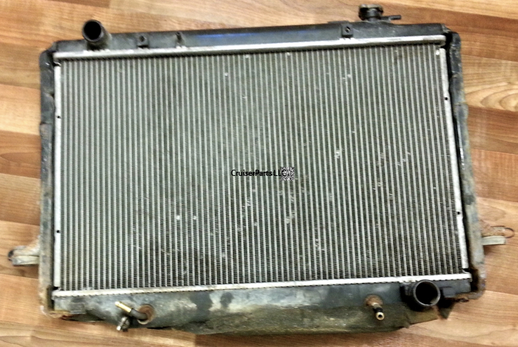 FZJ80 Radiator 93-97 - Plastic and Aluminum Style