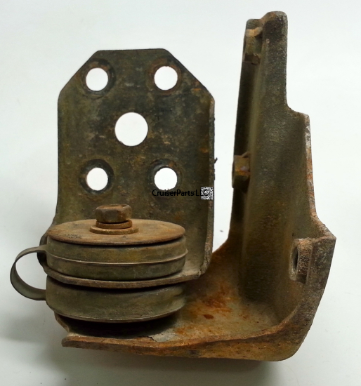 Right Side Radiator Mount for the 81-90 60 and 62 Series