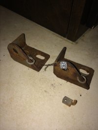 FJ40 Front Seat Bracket Kit early-1972
