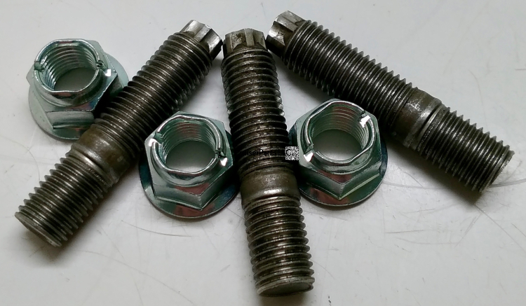 Down Pipe Stud and Nut Set for 1975-1987 40 and 60 Series